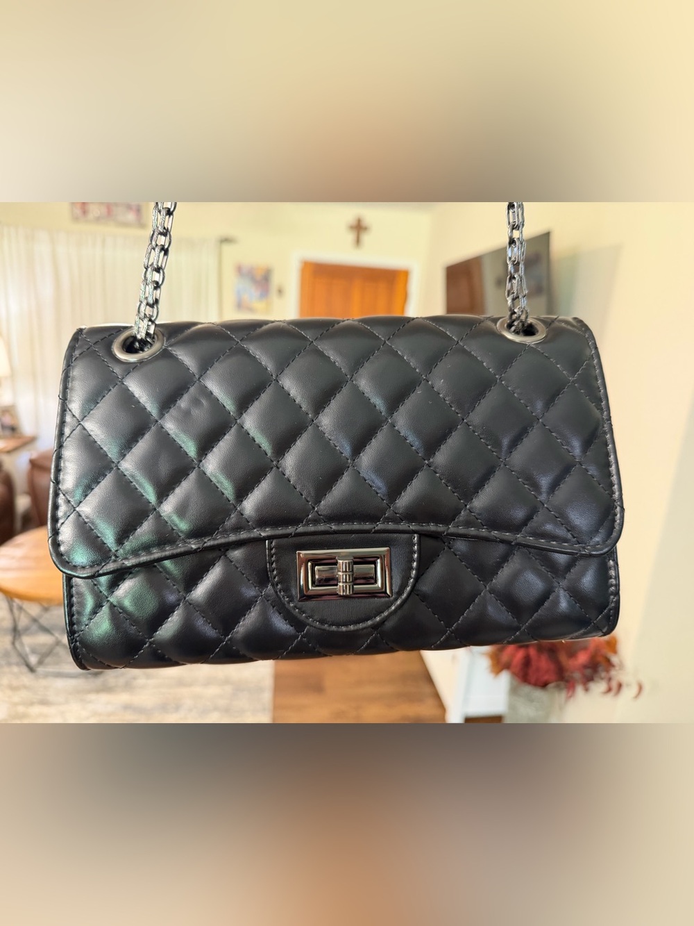 Gladdon Black Quilted Chain Strap Crossbody Shoulder Bag - Picture 2 of 6